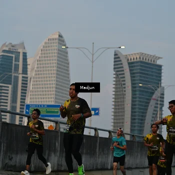 Runner Photo 6364529