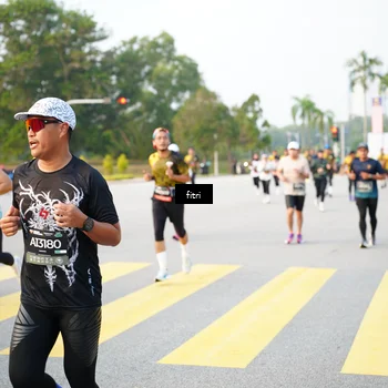 Runner Photo 6364592