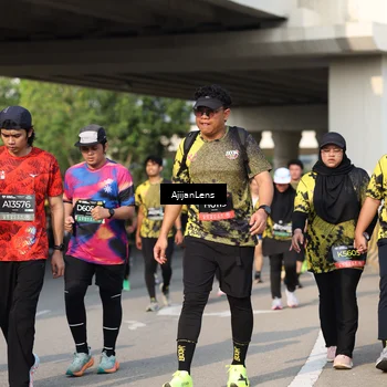 Runner Photo 6364595