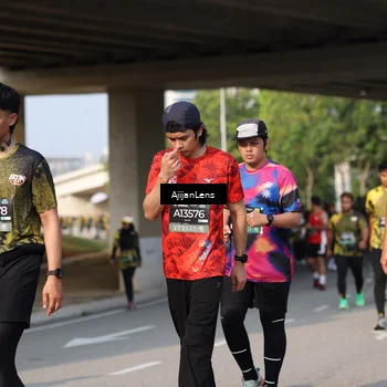 Runner Photo 6364665
