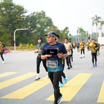 Runner Photo 6364668