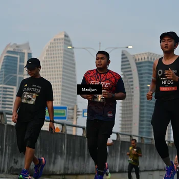 Runner Photo 6364752