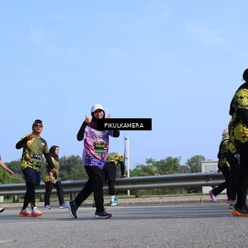 Runner Photo 6364839