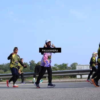 Runner Photo 6364843
