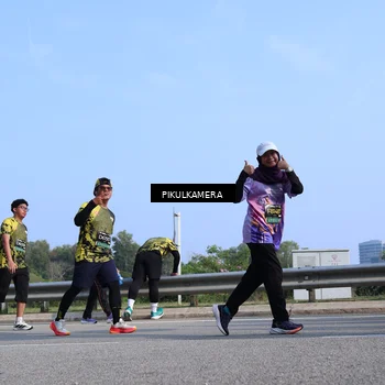 Runner Photo 6364902