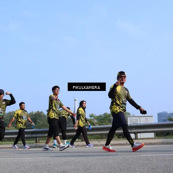 Runner Photo 6364912