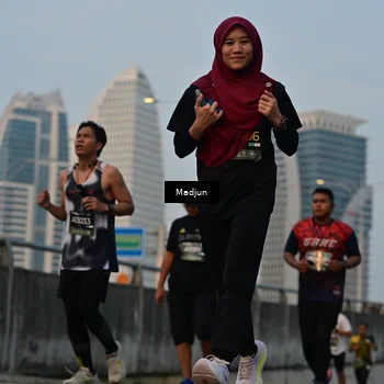 Runner Photo 6364964