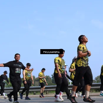 Runner Photo 6365382