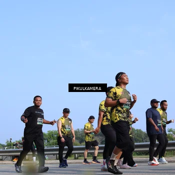 Runner Photo 6365388
