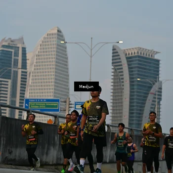 Runner Photo 6365418