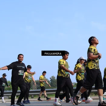Runner Photo 6365442