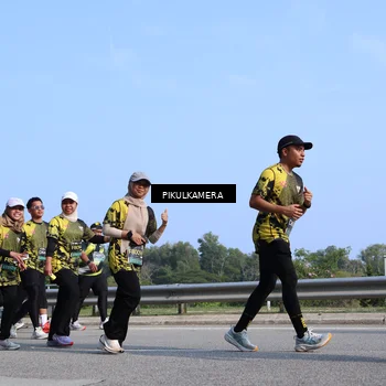 Runner Photo 6365548
