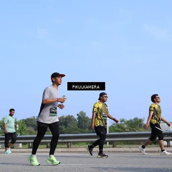 Runner Photo 6365986