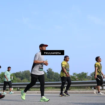 Runner Photo 6366019