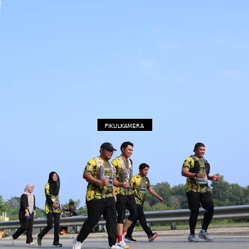 Runner Photo 6366244