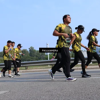 Runner Photo 6366338