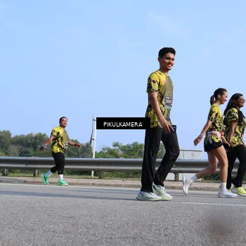 Runner Photo 6366723