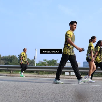 Runner Photo 6366755