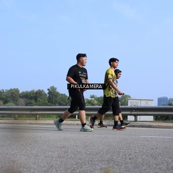 Runner Photo 6366776