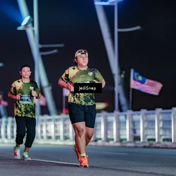 Runner Photo 6366788