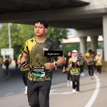 Runner Photo 6366795