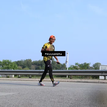 Runner Photo 6366861