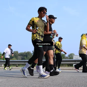 Runner Photo 6367000