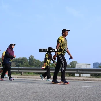Runner Photo 6367088