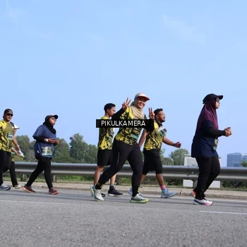 Runner Photo 6367114