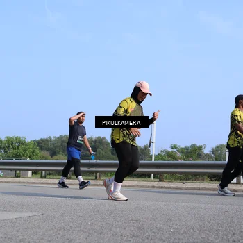 Runner Photo 6367181