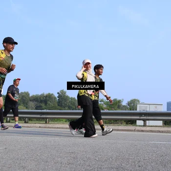 Runner Photo 6367253