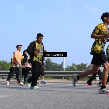 Runner Photo 6367273