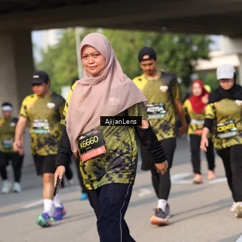 Runner Photo 6367335