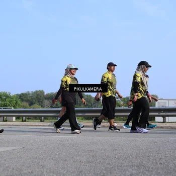 Runner Photo 6367365
