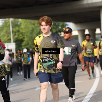 Runner Photo 6367391