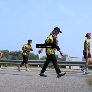 Runner Photo 6367399