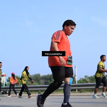 Runner Photo 6367437
