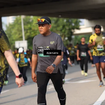 Runner Photo 6367440