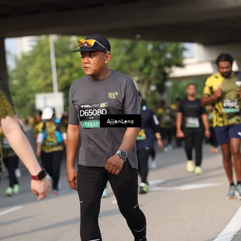 Runner Photo 6367446