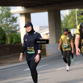 Runner Photo 6367564