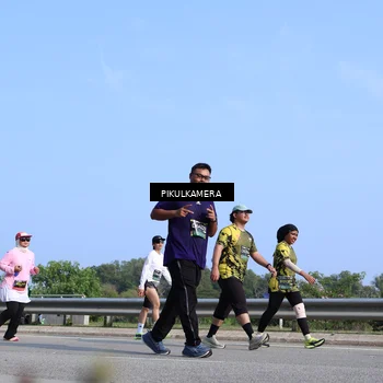Runner Photo 6367578