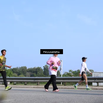 Runner Photo 6367592
