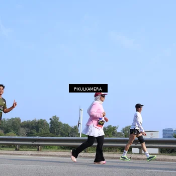 Runner Photo 6367615