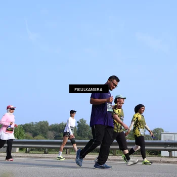 Runner Photo 6367632