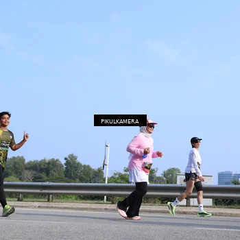 Runner Photo 6367637