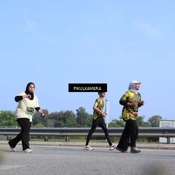 Runner Photo 6367673