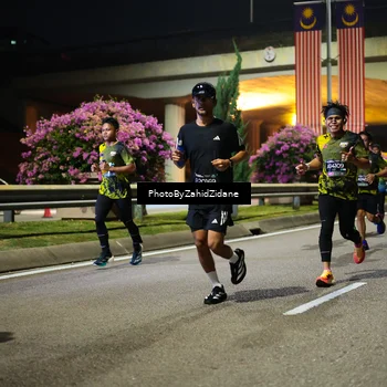 Runner Photo 6367687