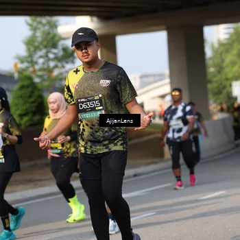 Runner Photo 6367845