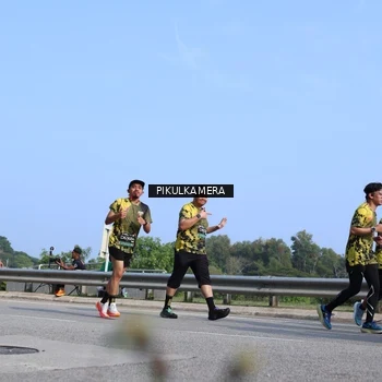 Runner Photo 6367857