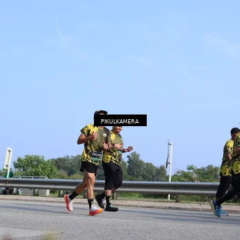 Runner Photo 6367905